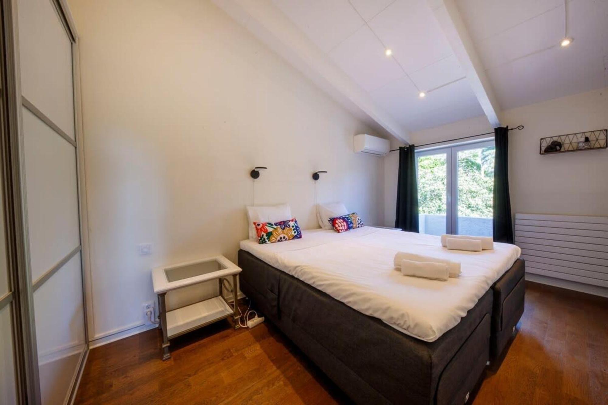 Belle villa 4 chambres - jacuzzi privatif - piscine Biot Esterno foto