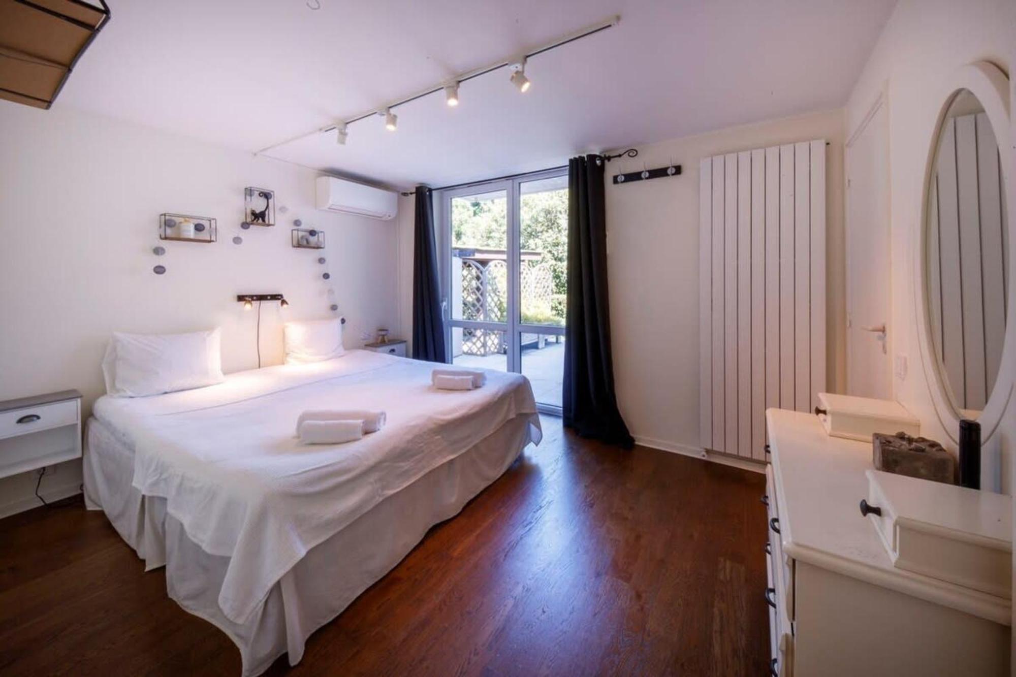 Belle villa 4 chambres - jacuzzi privatif - piscine Biot Esterno foto